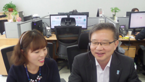 권오훈 하나생명 사장, 일일 고객센터 상담사로 나서