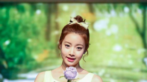 에이프릴 현주, 호흡장애-두통으로 활동 중단… 4인 체제 활동