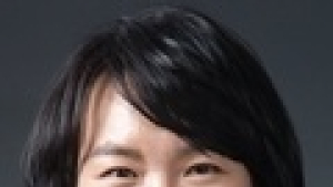 ‘100억대 법조 로비’ 최유정 변호사, 격렬한 체포 저항… 메모 훼손도