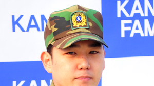 “강인이 또” 음주 운전 사고로 거리 가로등 들이받아… “면허 정지 수준”