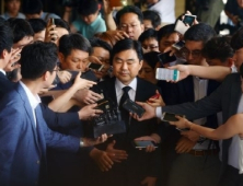 진경준 검사장, 주식 취득 ‘공소시효’ 풀린다… 구속영장 발부에 무게