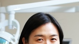 한국인 어금니 신경관. 비아시아인에 비해 변이 많아