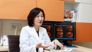 [쿠키가 만난 명의] 이대목동병원 정성애 교수 “염증성장질환 임신에 지장 없어…용기 갖고 적극 치료받아야”