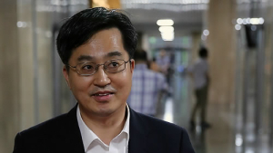 文대통령, 경제부총리 후보자에 김동연 아주대 총장 지명