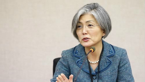 文 “강경화, 국제무대 전문성으로 현안 헤쳐나갈 적임자”