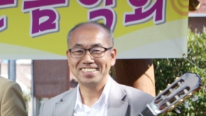 “봉사와 헌신은 아름다운 가치죠~”…의령군 윤재환 주무관 청백봉사상 수상