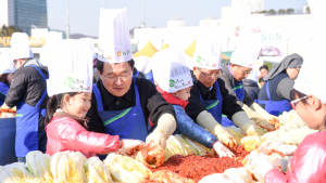 ㈜농협유통, 김치로 전하는 이웃사랑 실천