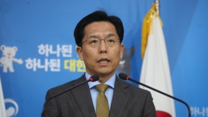 외교부 “위안부합의, 피해자중심 원칙에 따라 후속 조치 마련할 것”