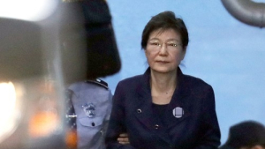 法 ‘특활비 수수 혐의’  朴 전 대통령 재산 동결