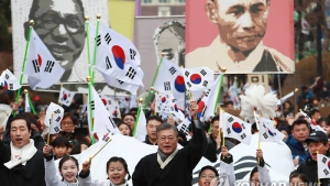 문재인 대통령 3·1절 기념식 참석…한반도 평화구상 제시