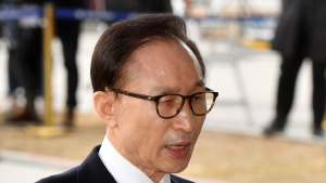 檢, 이명박 호칭 ‘대통령님’…조서에는 ‘피의자’ 기재