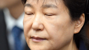 박근혜 대기업 강요 ‘有죄' ·직권남용 일부는 무죄