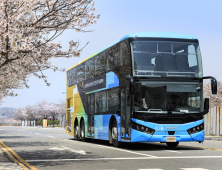 [체험기] '점점 더 안전해지다'…만트럭버스코리아, 2층 버스