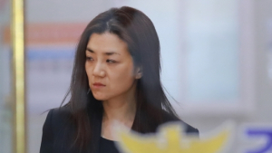 경찰, “유리컵이 안 깨져” 조현민 구속 영장 고심 중