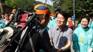 안철수 서울시장 후보, 강북 지역 집중 유세…“더 이상 강북 낙후되면 안돼”