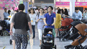 제22회 서울 베이비 키즈 페어, 관람객들로 '북적'