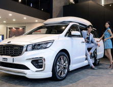 [훈 기자의 시승車] 동료·가족과 축제를 즐기다…카니발7인승 리무진
