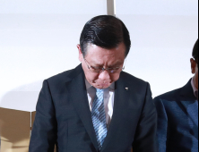 '행사 강제 참여·음식 먹여 주기'… 이어지는 아시아나 직원 폭로