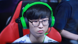 [롤챔스] 아프리카, SKT 꺾고 5위 공고히…SKT 4연승서 연승 종료