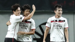 [K리그1] ‘자책 결승골’ 포항, 서울 원정전 1-0 승리… 5위 도약