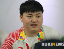[아시안게임 롤] 금메달 획득 후 인터뷰하는 中 ‘우지’ 지안 즈하오