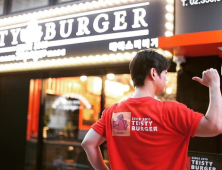 ‘비디오스타’ 가수 테이, 16kg 찐 이유는 햄버거 가게 운영 때문