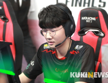 [롤챔스] 그리핀, 결승 3세트서 기동력 앞세운 조합으로 KT 격파