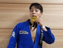 금메달 목에 건 허경환 “함께 운동하는 친구들, 고맙다”