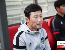 [현장인터뷰] 이을용 감독대행 “선수 바꾸면 그 자리에서 문제가…”