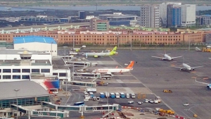 김해공항 아침 안개로 항공기 10편 결항…순차 재개