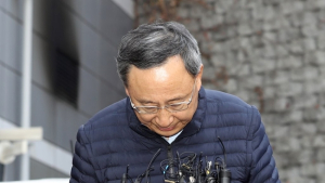황창규 KT 회장 “적극 보상하겠다”