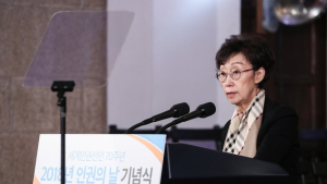 최영애 국가인권위원장, 법무부 난민 심사 결과에 '발끈'