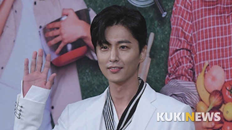 신동욱, 조부 효도사기 주장 반박 / 쿠키뉴스 박태현 기자