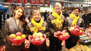금융권, 설 앞두고 전통시장 발걸음 잦아진 이유는...