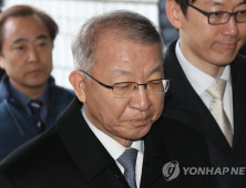 양승태, 연휴 마지막 날 검찰 조사서도 혐의 부인