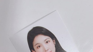 라붐 지엔, 증명사진에서도 떨어지지 않는 미모