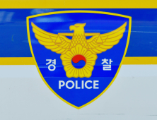 용인서 경찰버스 넘어져 의경 3명 부상