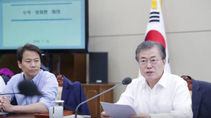 문 대통령, 20일 경제부총리 현안 보고 받는다… “정책 비전 발표”