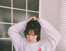 송혜교, 왕가위 감독 영화제작사와 계약 체결 