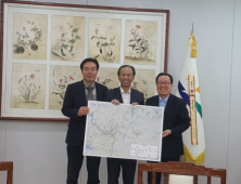 조광한 남양주시장, 철도·도로 교통 문제 해결 위해 최문순 강원지사와 면담