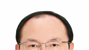 KT, ICT 안전 콘트롤타워 신설…초대실장에 이철규 KT서브마린 대표