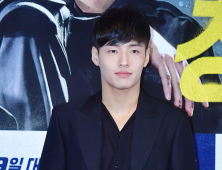 강하늘 전역… KBS2 '동백꽃 필 무렵'으로 복귀작 확정