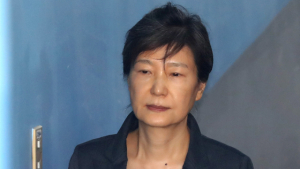 '국정원 특활비 수수' 박근혜 항소심서 징역 5년