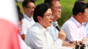 황교안, 3개월만에 장외투쟁 재개 선언…與 