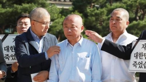 한국당 중진의원, ‘릴레이삭발’ 동참…전‧현직의원 7명째