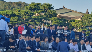 나경원 삭발 동참할까 “종합적 판단...투쟁의미 극대화 중요”