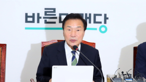 손학규 “거대 양당 불신 확산…제3의길 준비 위해선 단합해야”
