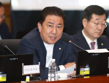 “장성급 장교 軍골프장 이용 쏠림현상 여전…안보위협 상황서도 골프 쳐”