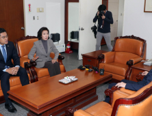 여야 3당 원내대표 회동…공수처 이견으로 합의 못 이뤄
