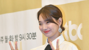 신민아 '상큼 미소로 국회 입성'